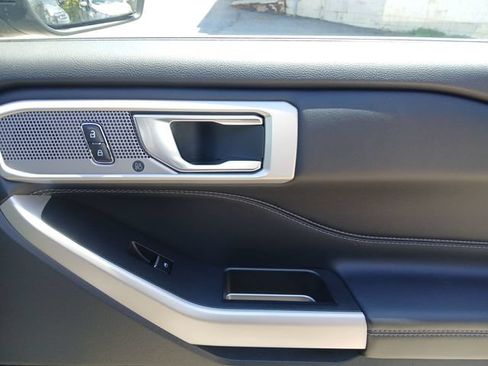 Certified 2023 Ford Explorer Limited w/ Equipment Group 301A AWD/4WD image 49