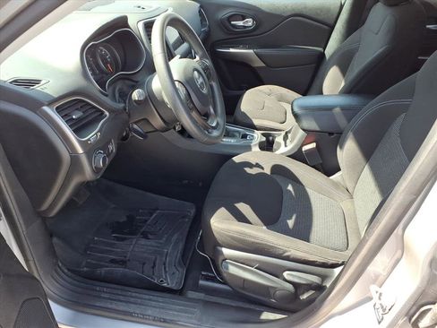 Used 2021 Jeep Cherokee Latitude image 11