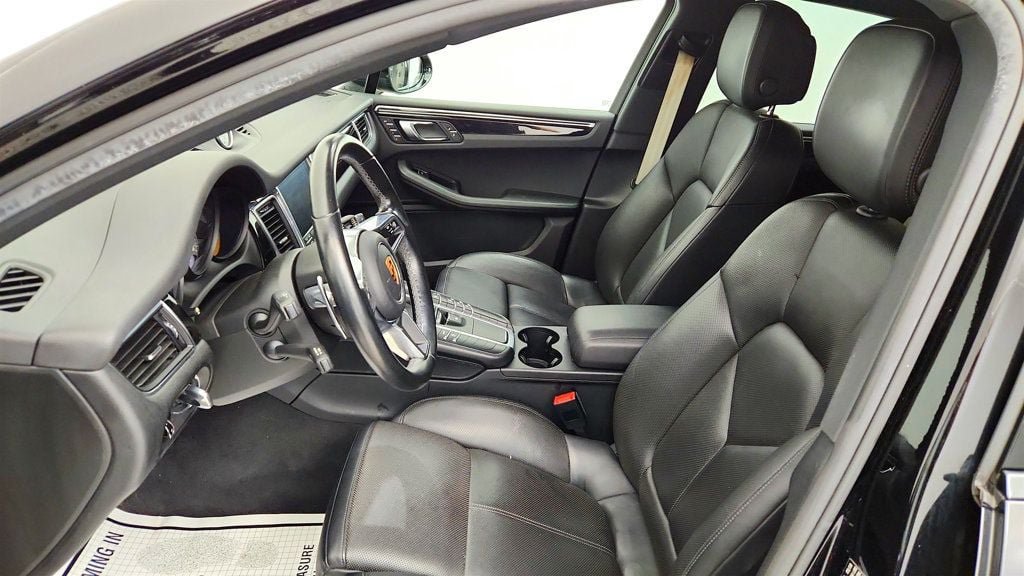 Used 2018 Porsche Macan S AWD/4WD image 18
