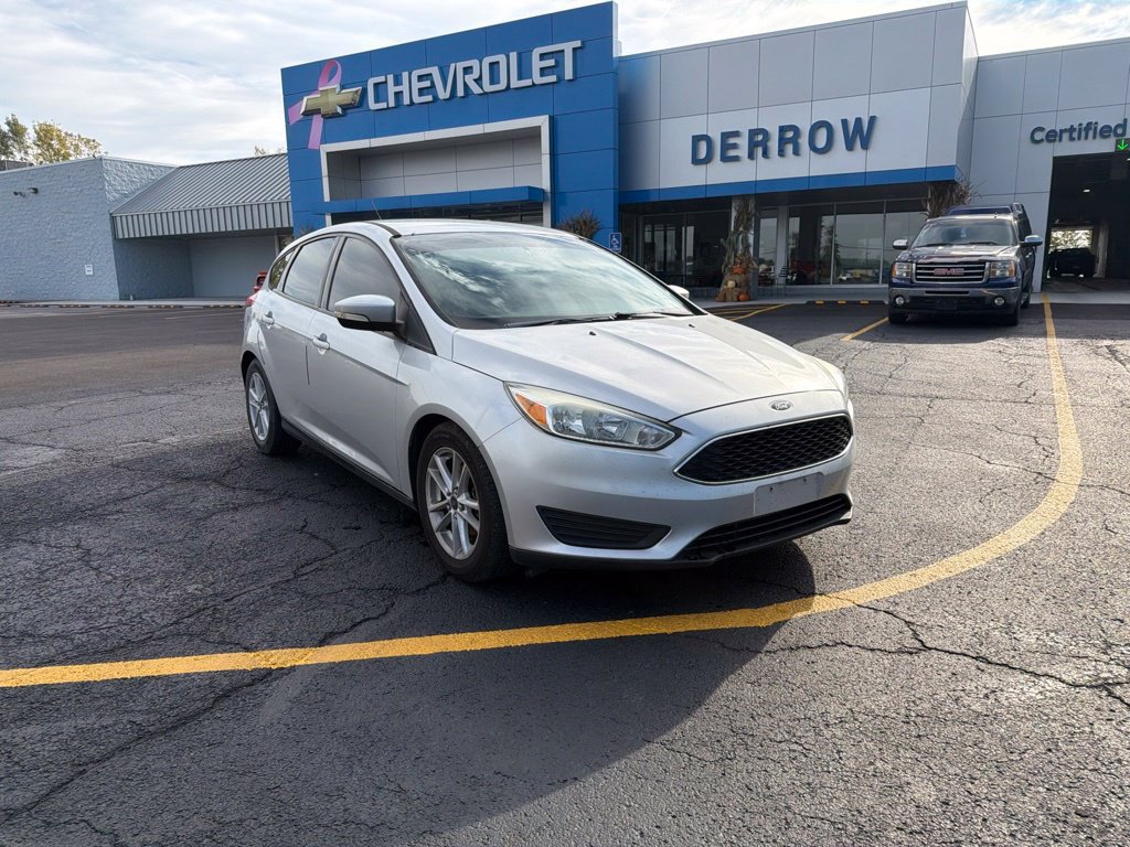 Used 2015 Ford Focus SE FWD image 2