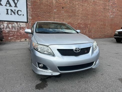 Used 2009 Toyota Corolla FWD image 2