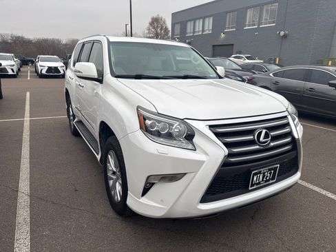 Used 2019 Lexus GX 460 image 1