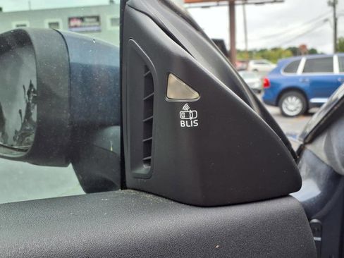 Used 2012 Volvo C70 T5 image 25