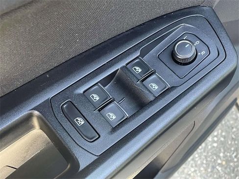 Used 2018 Volkswagen Atlas S image 15