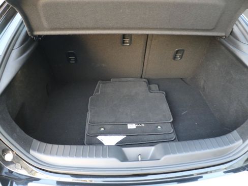 Used 2025 MAZDA MAZDA3 2.5 S Hatchback w/ Premium Pkg FWD image 10