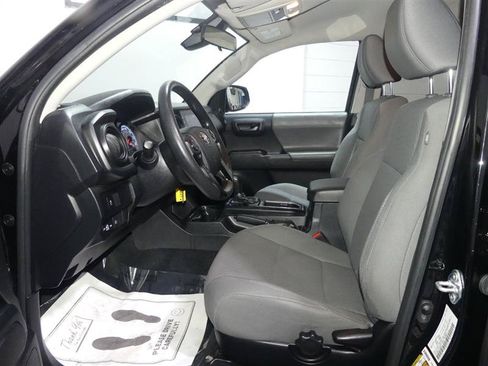 Used 2021 Toyota Tacoma SR AWD/4WD image 19