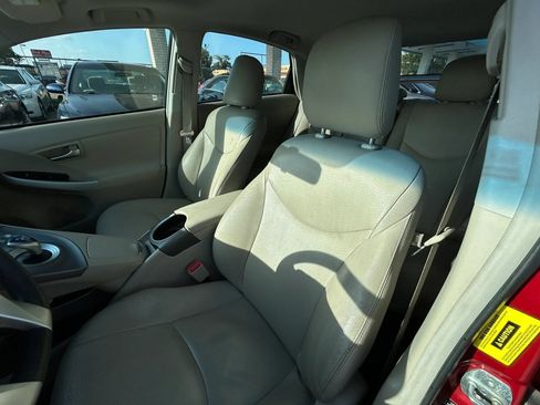 Used 2012 Toyota Prius Three w/ Solar Roof Pkg FWD image 9