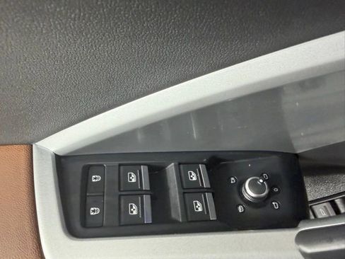 Used 2021 Audi Q3 2.0T Premium Plus w/ Premium Plus Package image 19