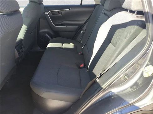 Used 2020 Toyota RAV4 LE image 19