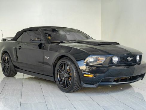 Used 2011 Ford Mustang GT Premium w/ Brembo Brake Pkg RWD image 2
