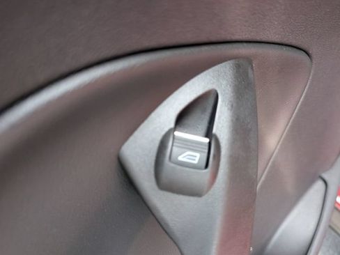 Used 2017 Ford Escape SE w/ Equipment Group 201A FWD image 11