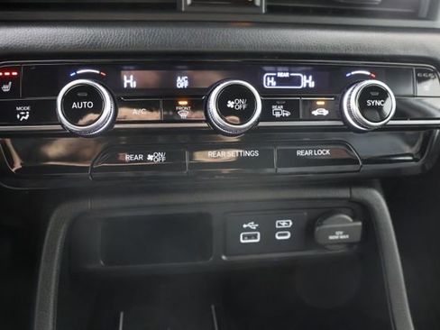 Used 2024 Honda Pilot TrailSport image 15