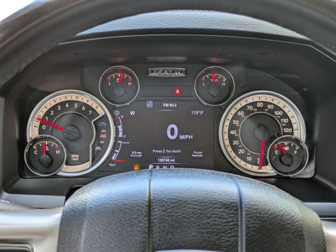 Used 2018 RAM 1500 Laramie w/ Convenience Group AWD/4WD image 29