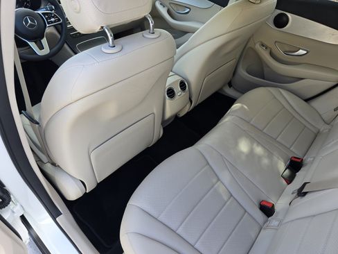 Used 2022 Mercedes-Benz GLC 300 4MATIC image 15