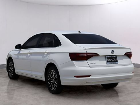 Used 2019 Volkswagen Jetta SE FWD image 5