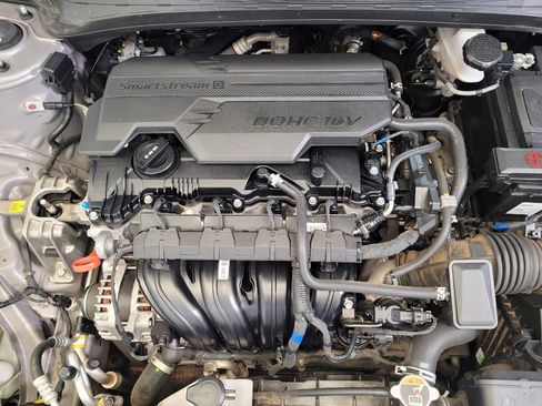 Used 2023 Hyundai Elantra SEL w/ Convenience Package image 30