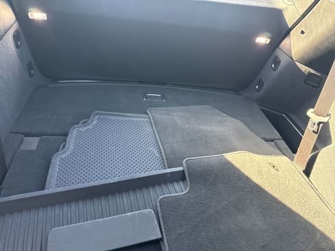 Used 2024 Cadillac XT6 Sport w/ Technology Package image 30