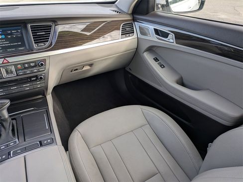 Used 2018 Genesis G80 3.8 w/ Option Group 02 image 18