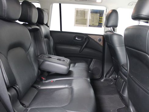 Used 2024 Nissan Armada SL image 36
