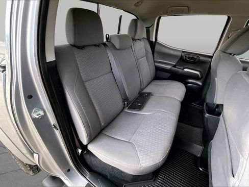 Used 2021 Toyota Tacoma SR5 AWD/4WD image 20