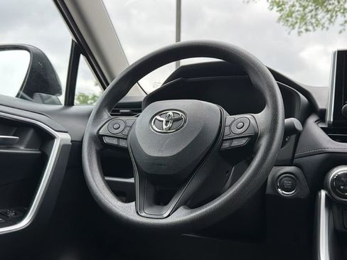 Certified 2025 Toyota RAV4 XLE image 36