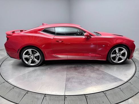 Used 2016 Chevrolet Camaro SS RWD image 4