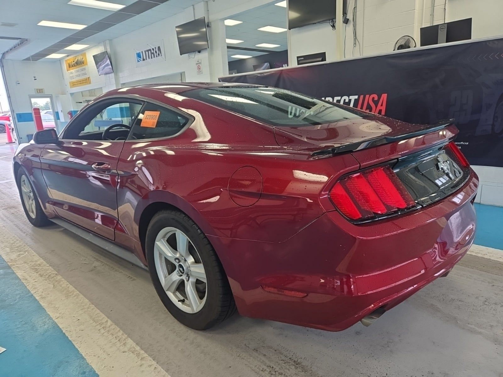 Used 2017 Ford Mustang Coupe RWD image 6