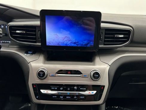 Used 2023 Ford Explorer XLT w/ Equipment Group 202A image 34