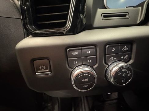 Used 2023 GMC Sierra 1500 AT4 w/ AT4 Preferred Package AWD/4WD image 22