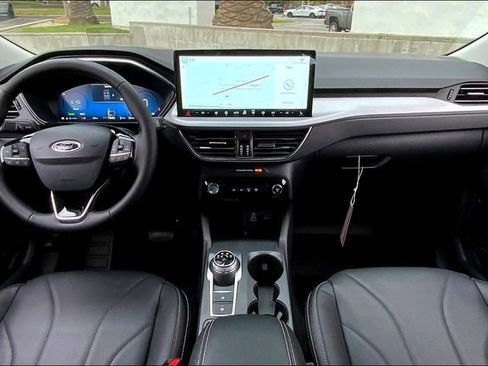 New 2025 Ford Escape SE w/ PHEV Premium Package image 5