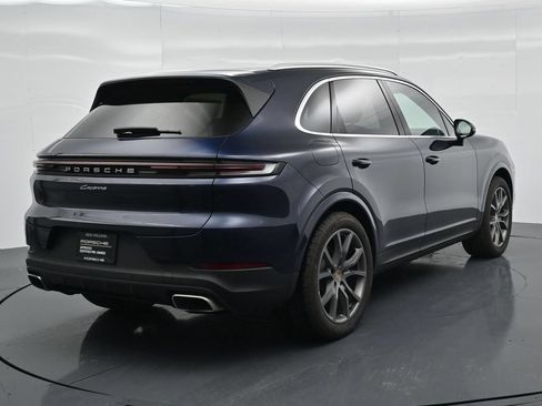 Certified 2024 Porsche Cayenne AWD/4WD image 7