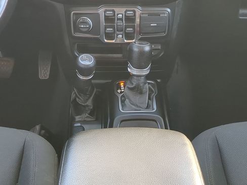 Used 2020 Jeep Wrangler Unlimited Sport S image 19
