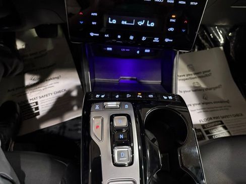 Used 2023 Hyundai Tucson Limited image 19