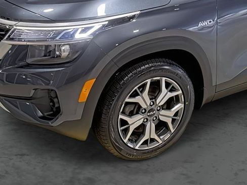 Used 2022 Kia Seltos EX AWD/4WD image 9