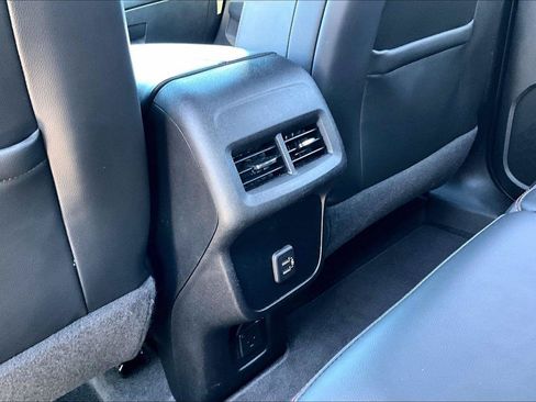 Used 2022 Chevrolet Equinox RS w/ RS Leather Package AWD/4WD image 33