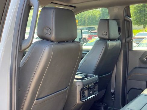 Used 2024 GMC Sierra 2500 AT4 w/ AT4 Premium Plus Package AWD/4WD image 27