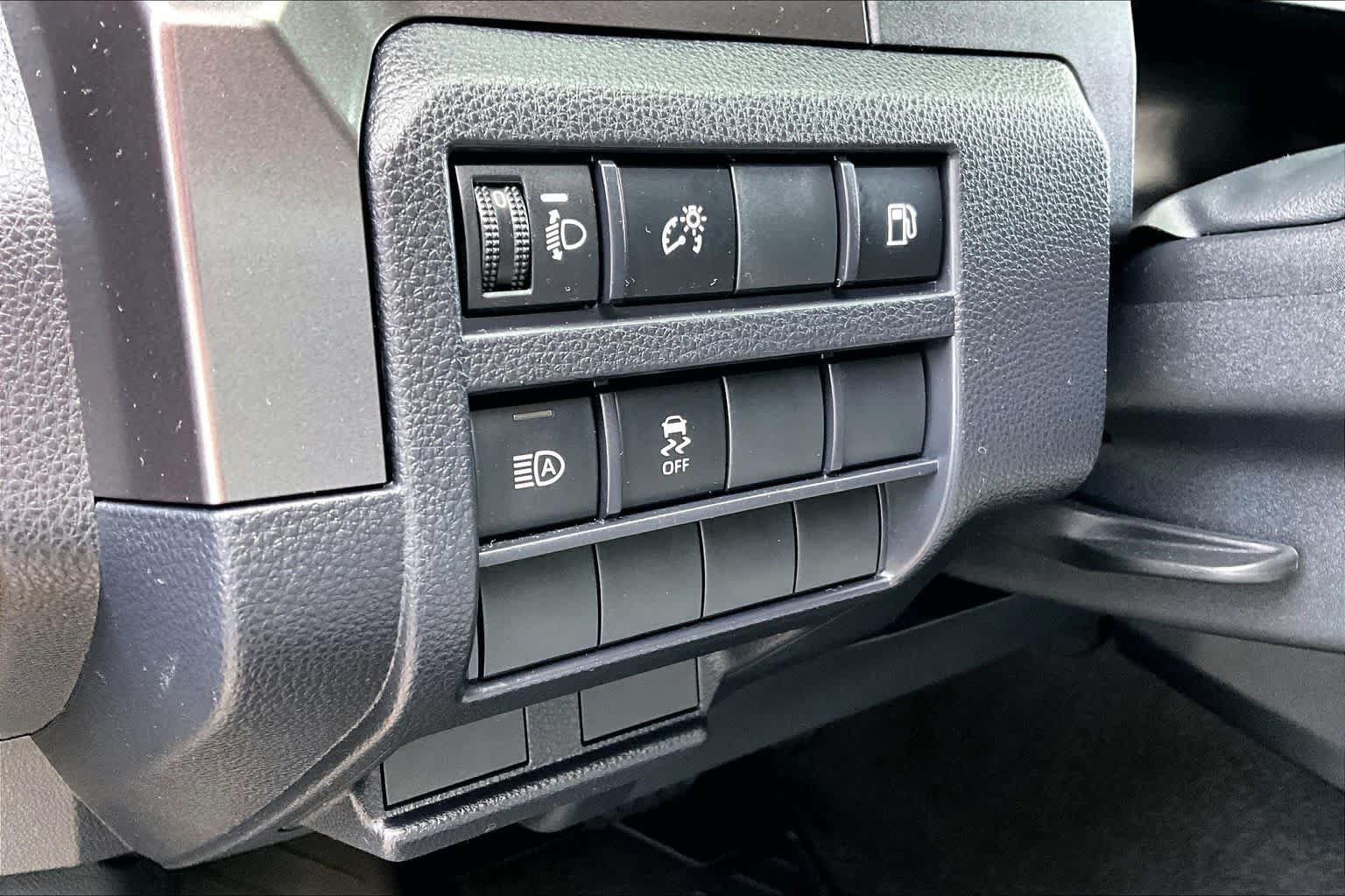 Certified 2026 Toyota 4Runner SR5 AWD/4WD image 31