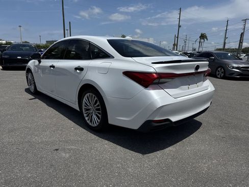Used 2020 Toyota Avalon Limited FWD image 6