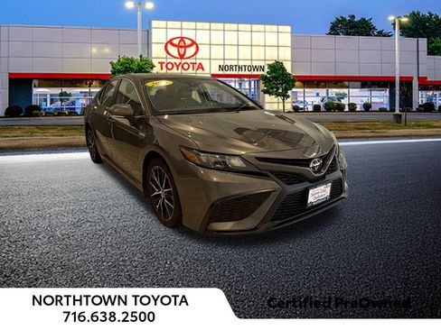 Used 2023 Toyota Camry SE w/ Cold Weather Package AWD/4WD image 11