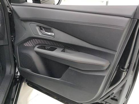 Certified 2023 Nissan Ariya FWD image 26