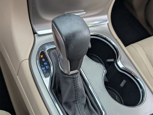 Used 2019 Jeep Grand Cherokee Laredo image 23