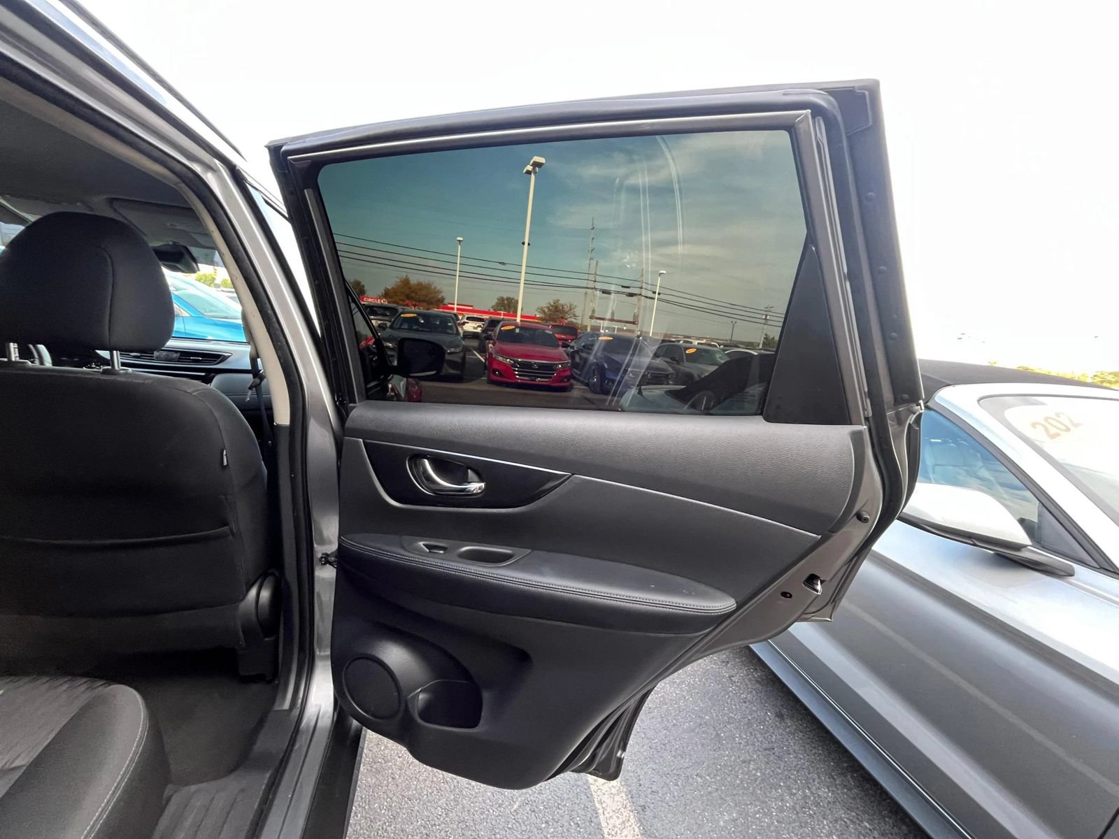 Used 2020 Nissan Rogue S w/ Special Edition Package AWD/4WD image 45