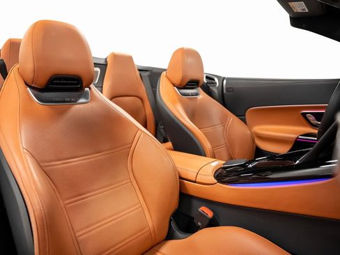 Used 2022 Mercedes-Benz SL 63 AMG 4MATIC image 38