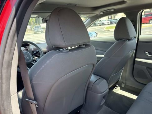 Used 2025 Hyundai Elantra SEL FWD image 12