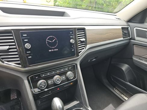 Used 2023 Volkswagen Atlas SE FWD image 14