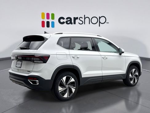 Used 2025 Volkswagen Taos SE image 5