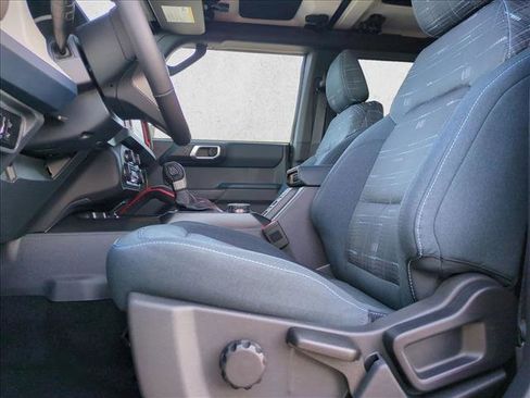 New 2026 Ford Bronco Heritage Edition image 4