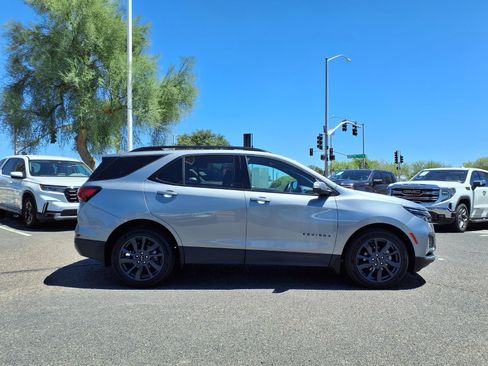Used 2024 Chevrolet Equinox RS FWD image 4