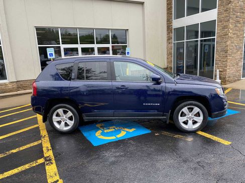 Used 2014 Jeep Compass Latitude AWD/4WD image 14