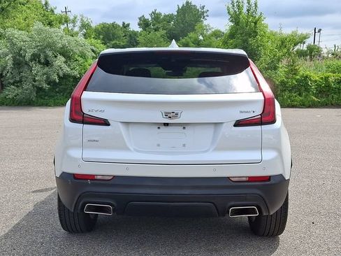 Used 2023 Cadillac XT4 Luxury w/ Cold Weather Package AWD/4WD image 5
